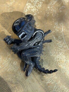 Neca Scalers Alien Movie Xenomorph Collectible Figure Aliens Fans - Pre-owned